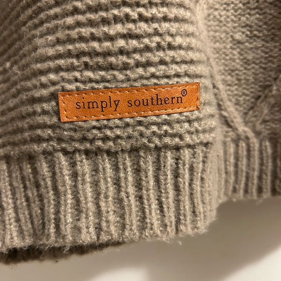 Simply Southern Women’s Taupe Cable Knit Sweater - Picture 5 of 5